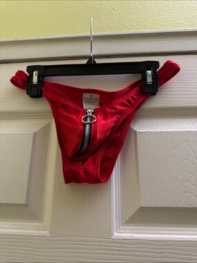 NWT Men's Red Zip-Front V- Shape Bikini Briefs size MEDIUM (28-30)